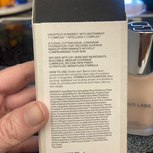 Haus Labs Foundation 070 Fair Neutral - Picture 2 of 3